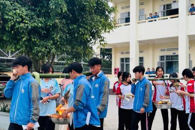 NGOẠI KHOÁ CHÀO MỪNG KỶ NIỆM 81 NĂM NGÀY THÀNH LẬP QUÂN ĐỘI NHÂN DÂN VIỆT NAM (22/12/1944-22/12/2025)